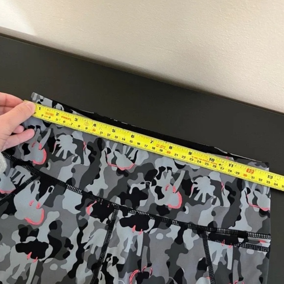 Sweaty Betty The Power 7/8 Legging - Elephant Camo Leggings - Picture 8 of 10
